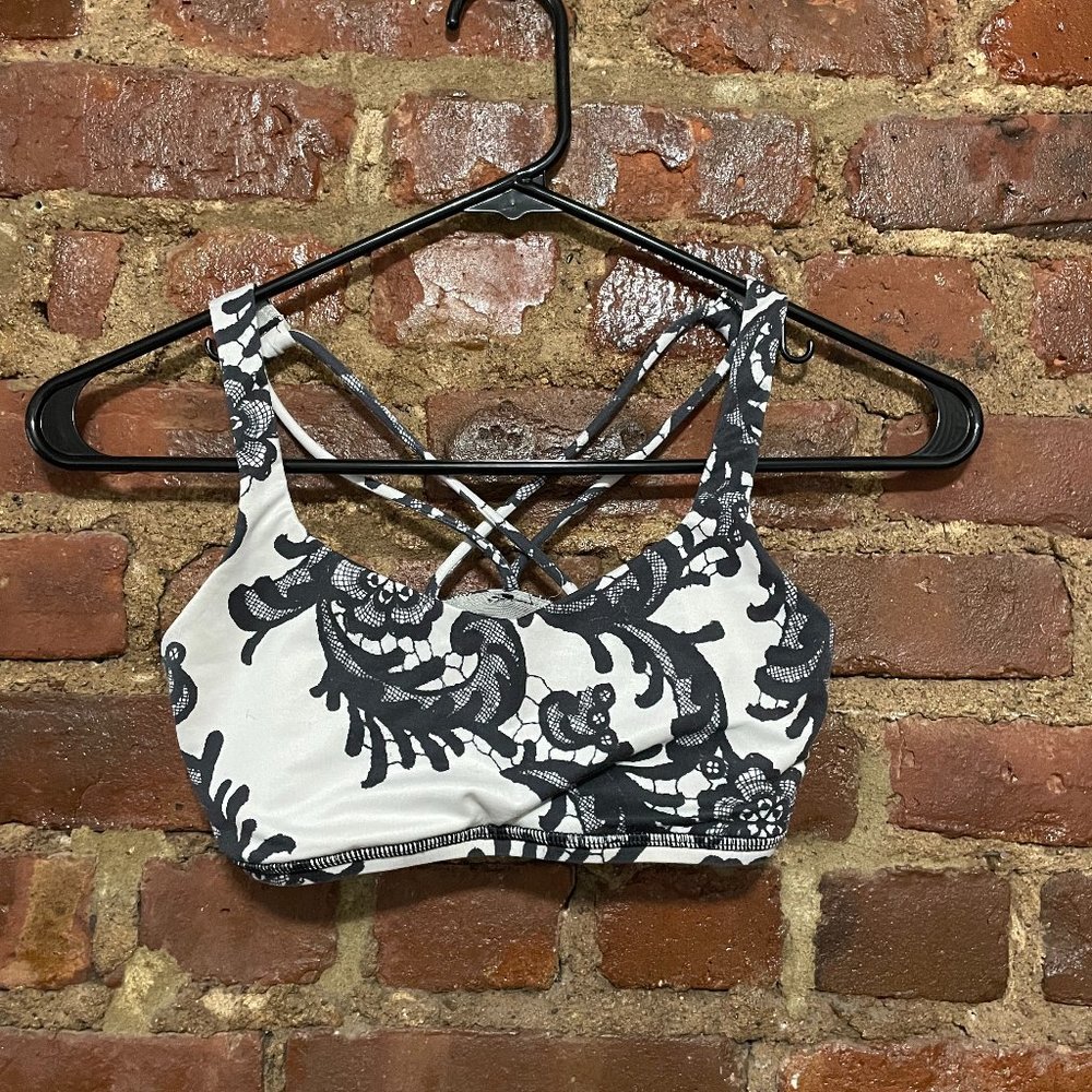 Lululemon Free To Be Bra - Size 2